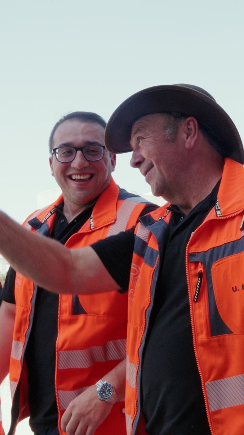 Manuel Geis und Ulrich Rudolf auf der Baustelle