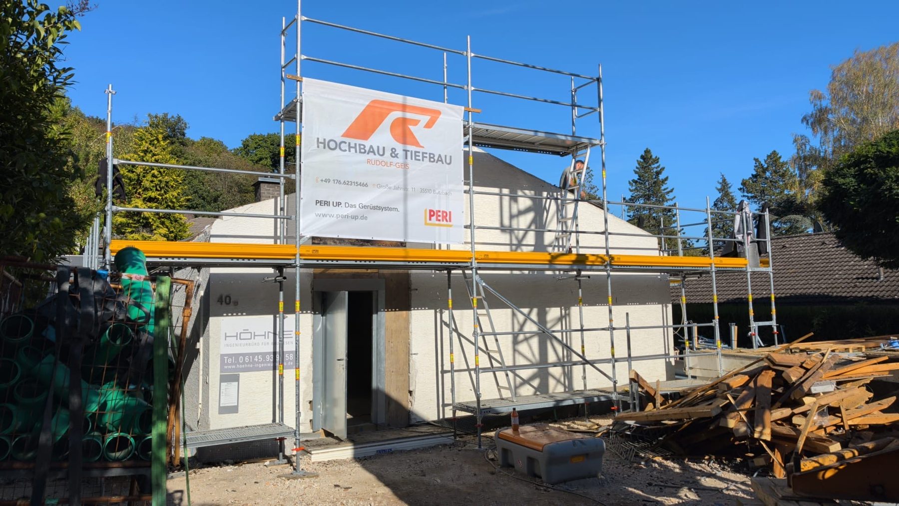 RG-Banner am Gerüst auf der Baustelle in Königstein